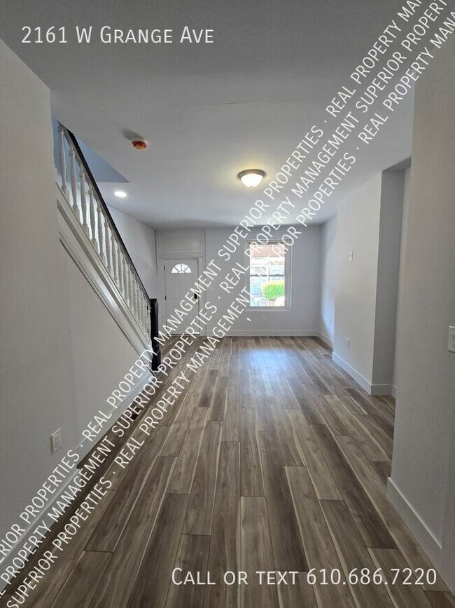 Foto del edificio - 2161 W Grange Ave