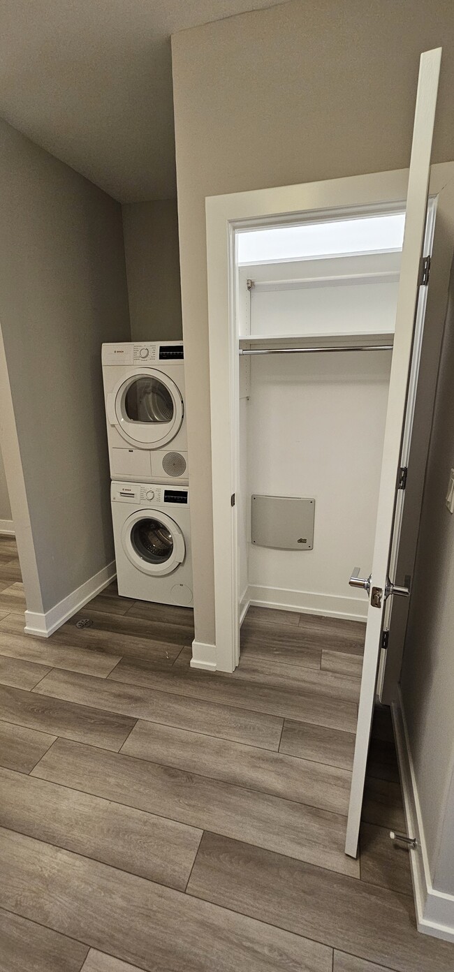 Foto del edificio - 3929 N Janssen Ave