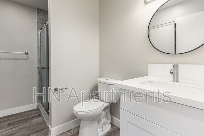 Foto del edificio - 8639 N 7th St