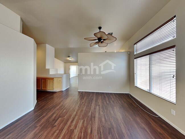 Building Photo - 710 Breezy Ridge Dr