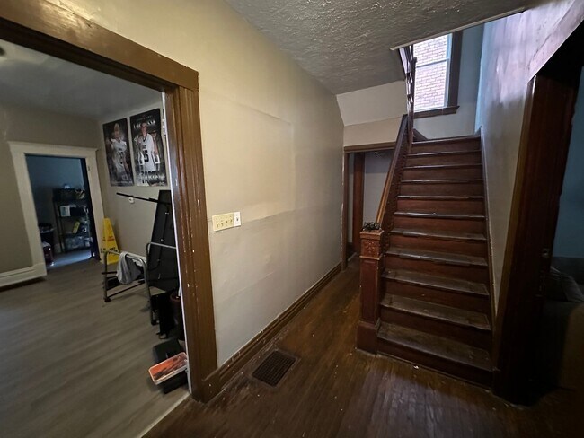 Foto del edificio - 5 Bedroom Clifton House Available Next to UC Campus