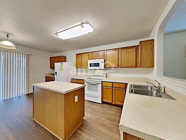 Foto del edificio - 7322 Blazar Way