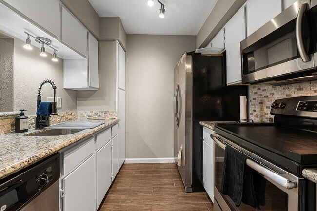 Foto del edificio - 4641 Wild Indigo St