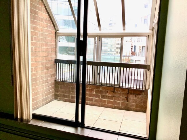 Photo du bâtiment - 950 Drake St
