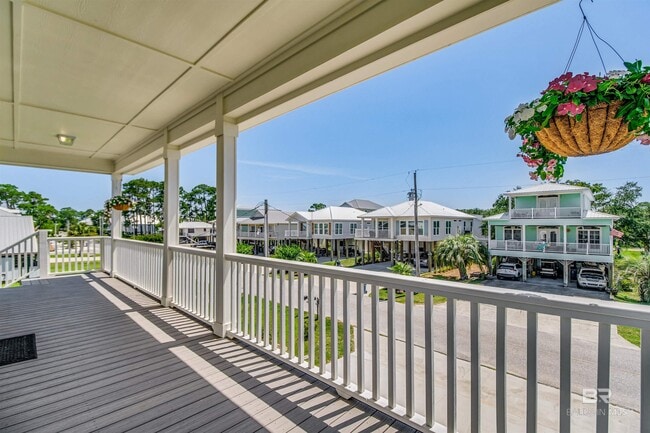 Building Photo - 5601 Bayou St John Ave