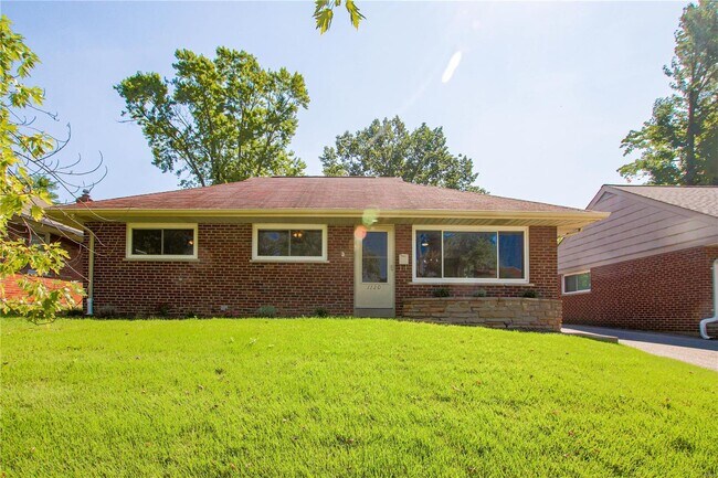 Building Photo - 1120 Collingwood Dr
