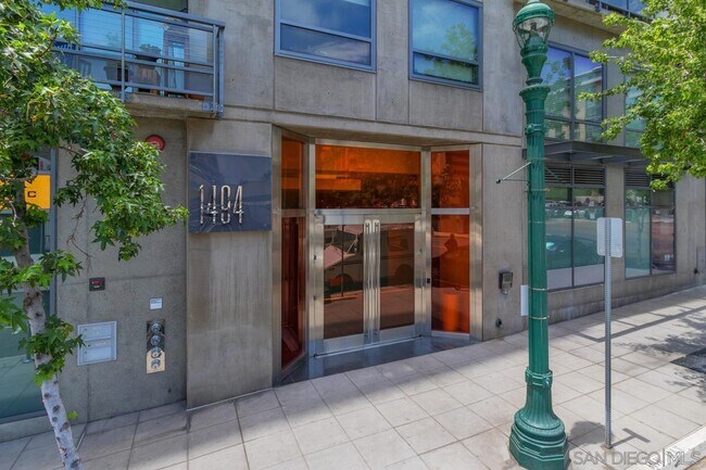 Building Photo - 1494 Union St