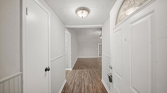 Building Photo - 2929 Leroy St