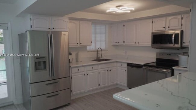 Building Photo - 1145 SW 74th Ct