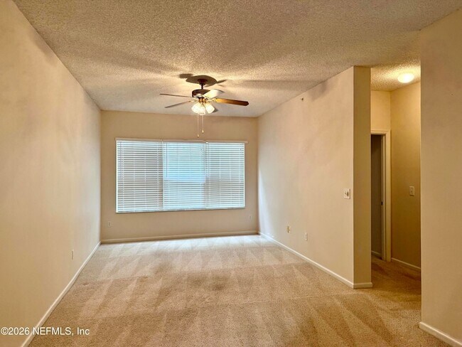 Foto del edificio - 4035 Grande Vista Blvd