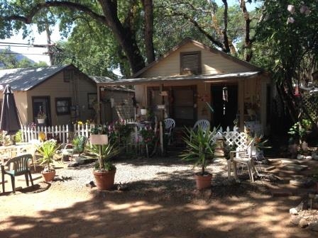 Cottage - 10090 E Highway 20