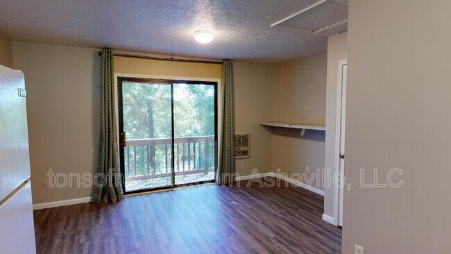 Building Photo - 343 Lily Pond Dr