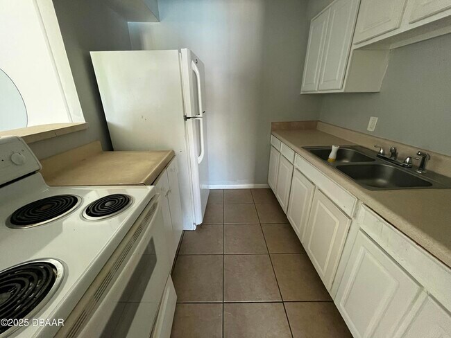 Foto del edificio - 1850 S Park Ave