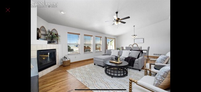 Building Photo - 9544 Waterbury Dr