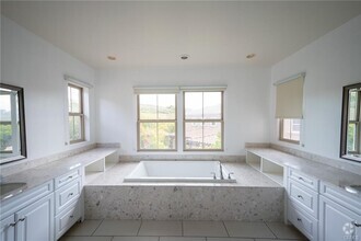 Building Photo - 137 Coyote Brush