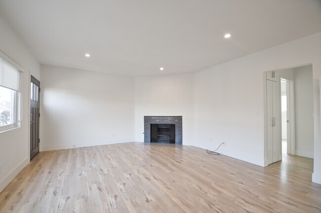 Foto del edificio - 1335 Manhattan Beach Blvd