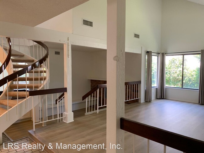 Building Photo - 4 br, 3 bath House - 16969 Avenida De Sant...