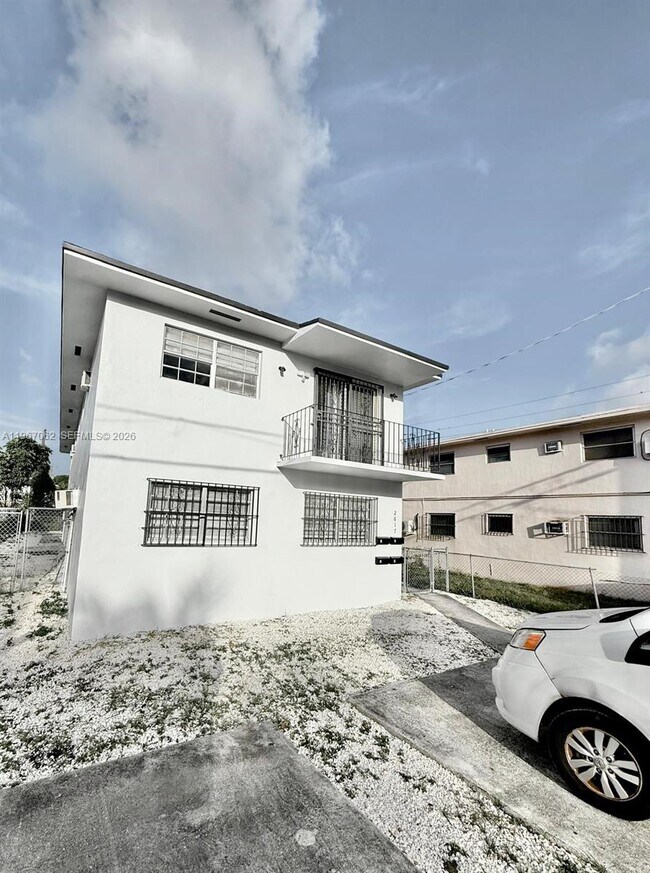 Foto del edificio - 2617 NW 23rd Ave