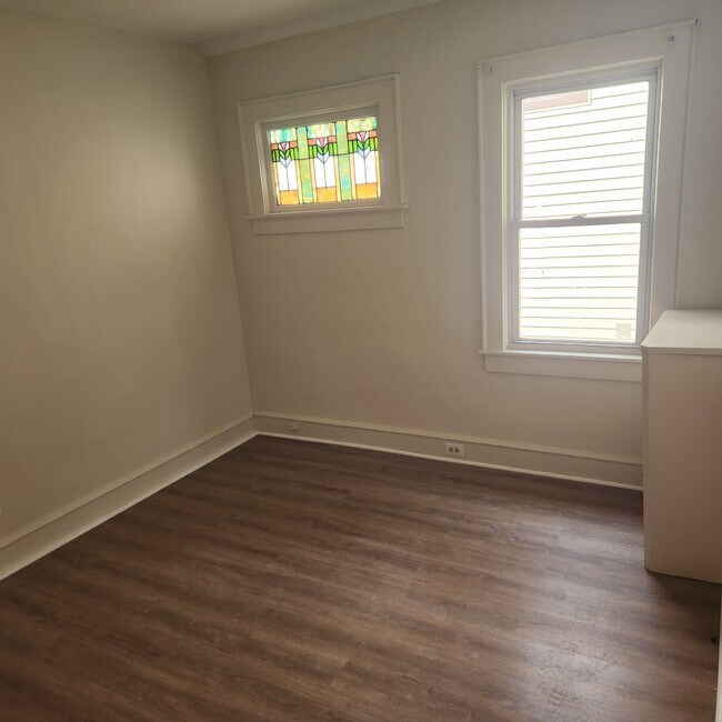 Building Photo - 1009 Taylor Ave