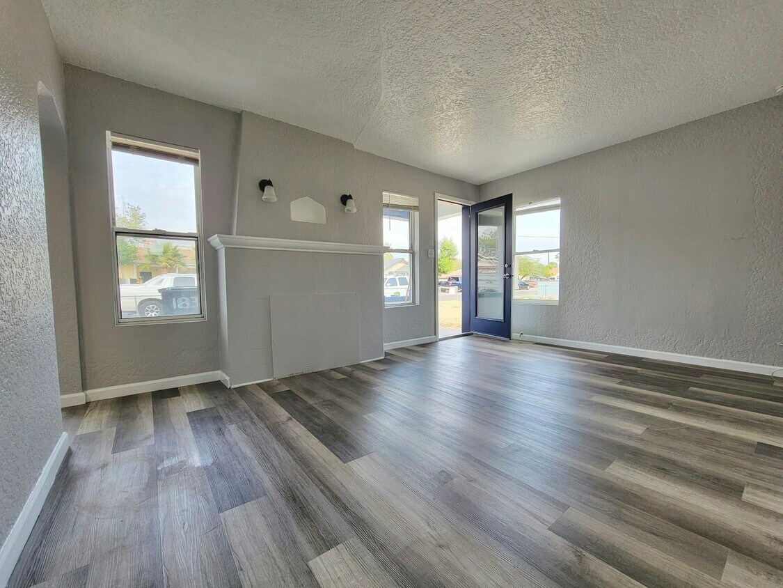 Photo - 1833 East Harvard Street, Unit 4/House