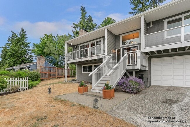 Building Photo - 406 9th St