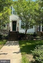 Building Photo - 216 Apricot St