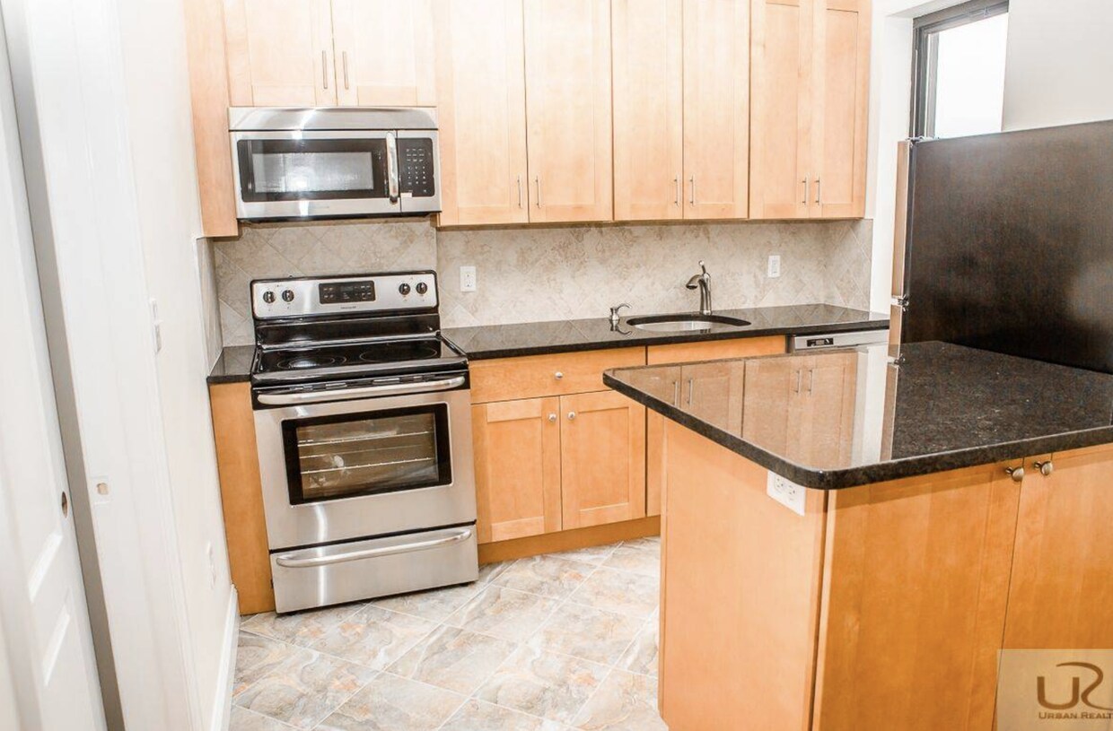 Primary Photo - 459 Bay Ridge Ave