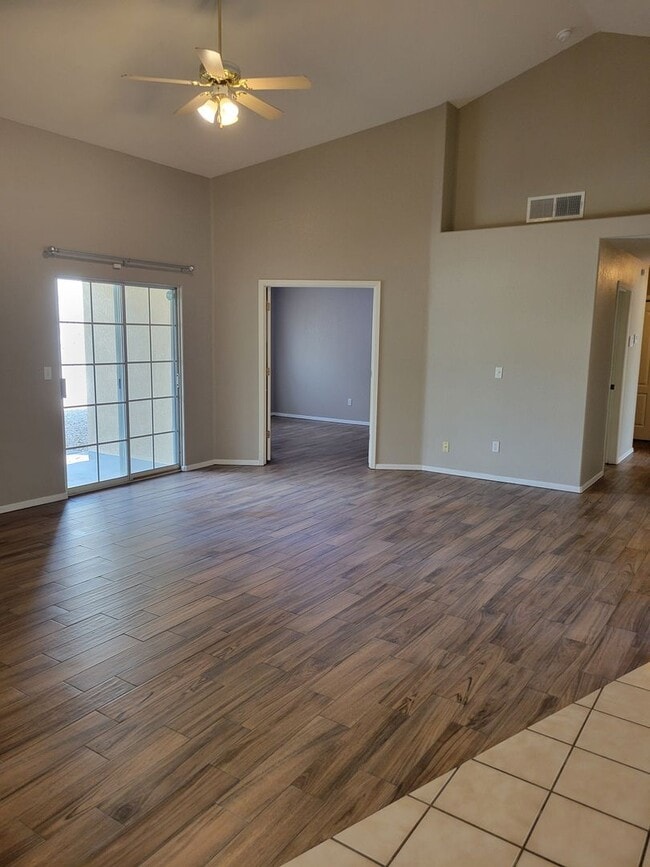 Building Photo - Beautiful 3 bedroom/2 Bath Home!