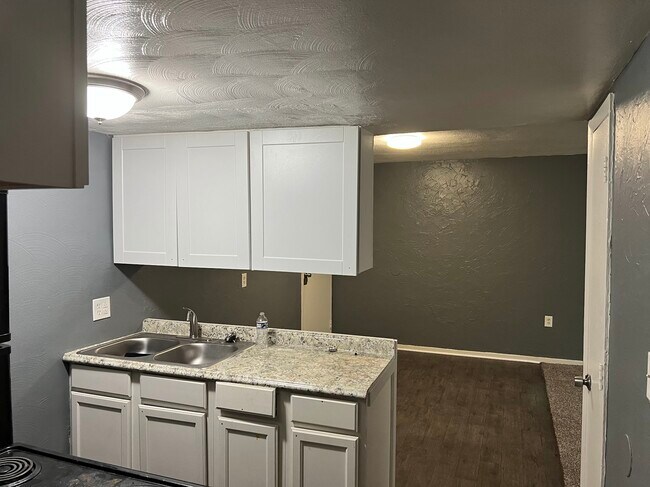 Building Photo - 2924 N Verity Pky