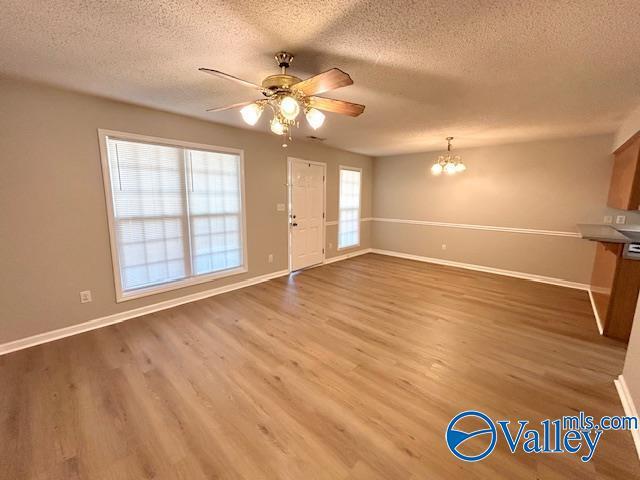 Foto del edificio - 124 Railroad Ridge Rd