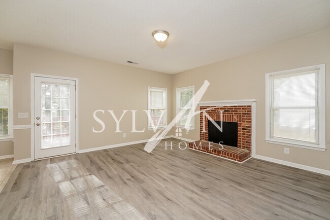 Building Photo - Prepare to be impressed by this 4 bedroom,...