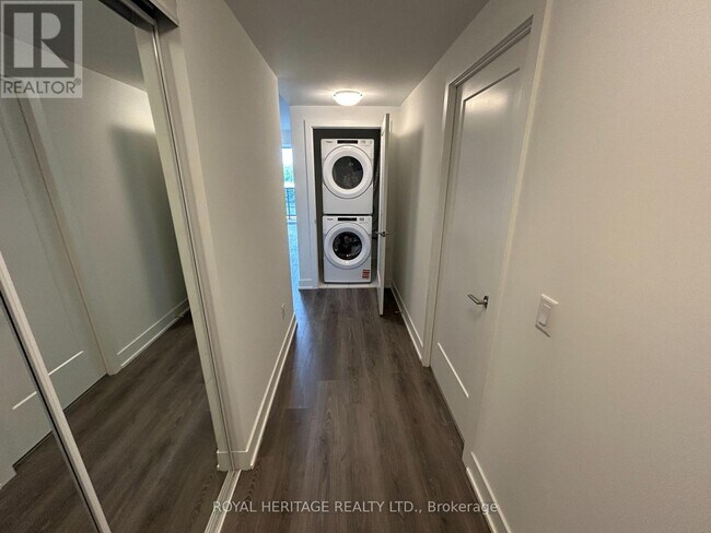 Photo du bâtiment - 2545 Simcoe St N