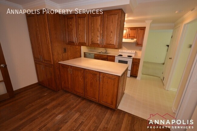 Building Photo - 426 golf course drive