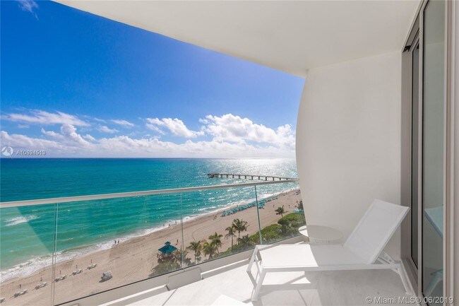 Building Photo - 16901 Collins Ave