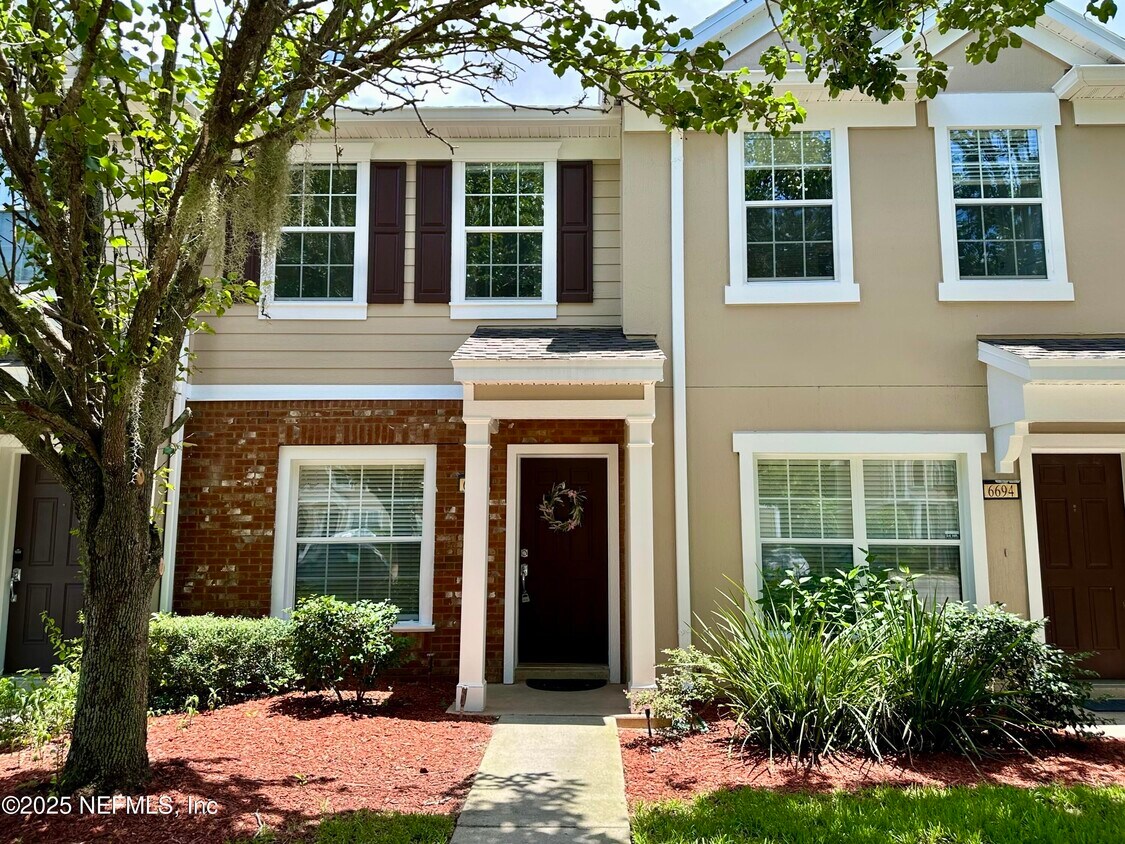 Foto principal - 6696 Arching Branch Cir