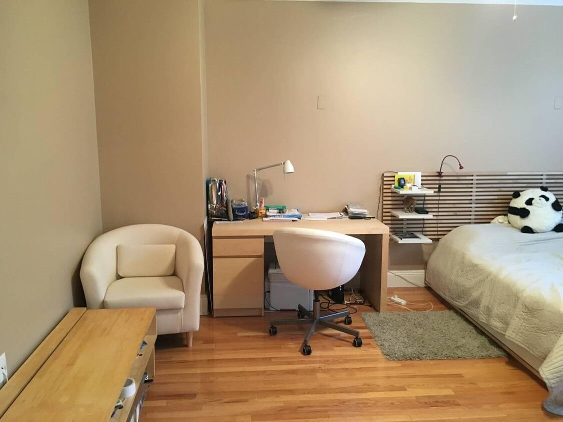 Foto principal - 141 Englewood Ave