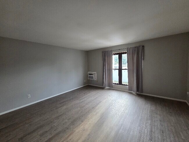 Foto del edificio - 1312 E Wilson Ave