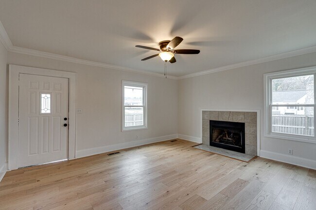 Foto del edificio - Two Bedroom Home For Rent!