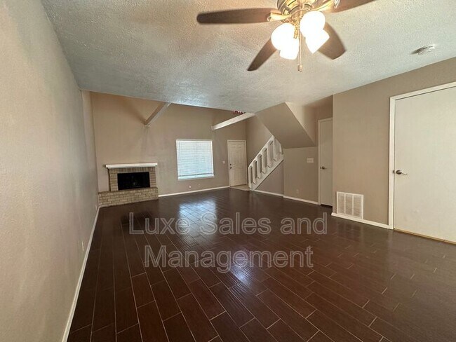 Building Photo - 9637 Hefner Village Blvd