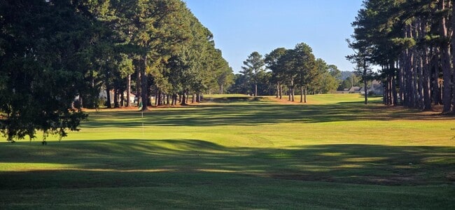 Foto del edificio - 23 Scarbrough Ln