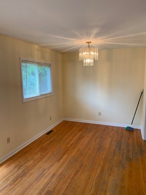 Foto del edificio - 1302 Lyndale Dr
