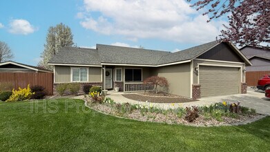 Building Photo - 5508 Holly Way