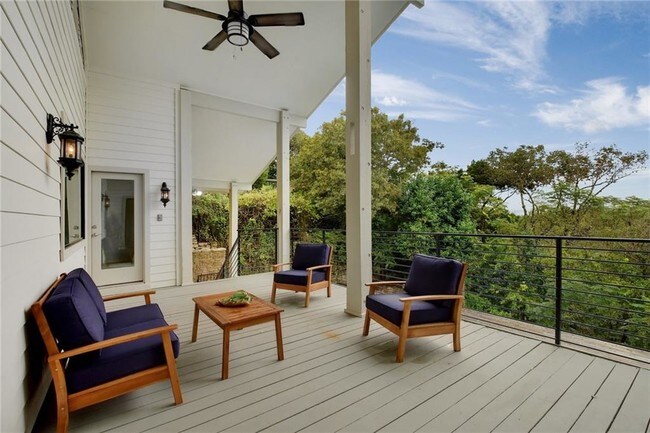 Foto del edificio - 4506 Cat Mountain Dr