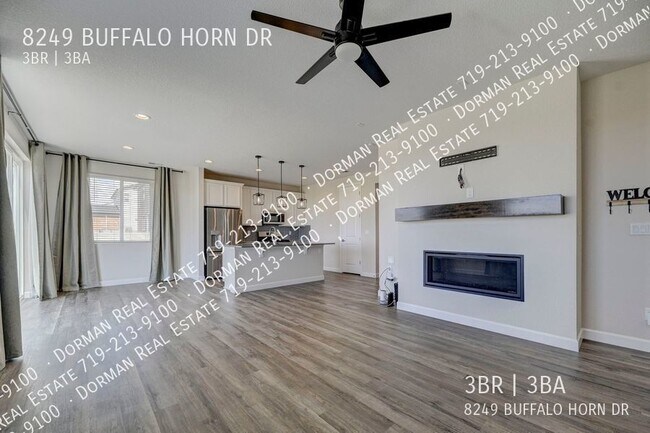 Building Photo - Built in 2022, bright 2-story home in The ...