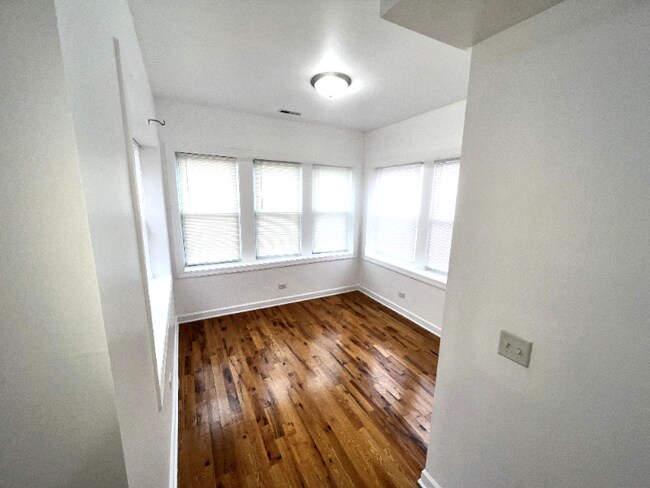 Foto del edificio - 3911 W 14th St