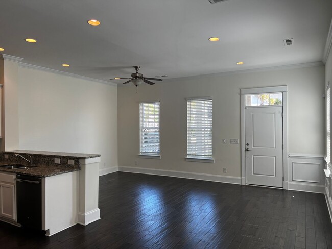 Foto del edificio - Beautiful Townhome in Central Myrtle Beach!