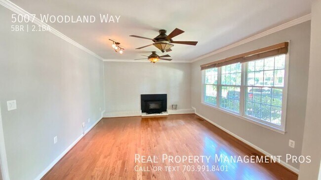 Foto del edificio - Spacious, Beautiful Annandale Home!