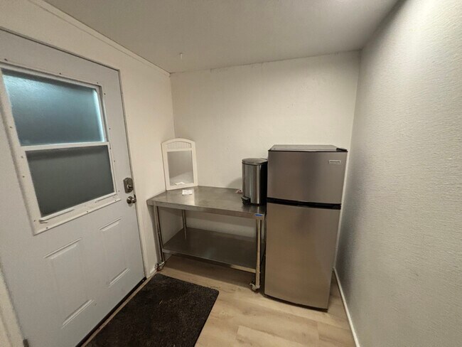 Foto del edificio - 528 W 7th St