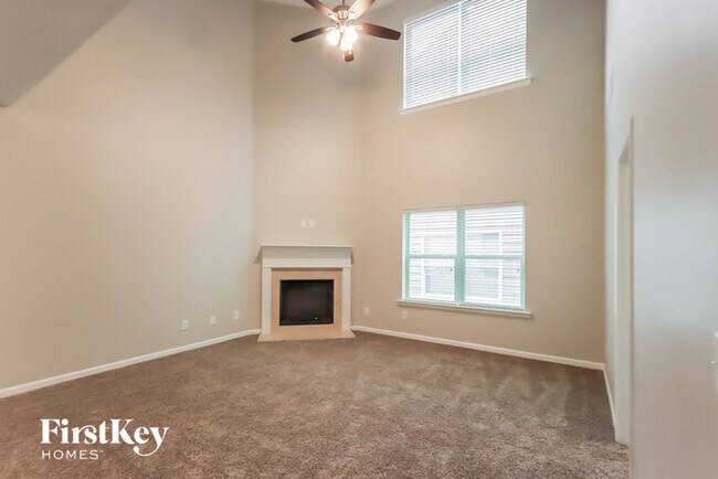 Building Photo - 734 Galveston Way