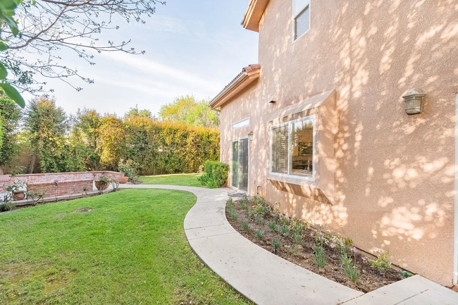 Foto del edificio - 17333 San Jose St